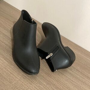 Sam Edelman Black Rain Booties Size 7M